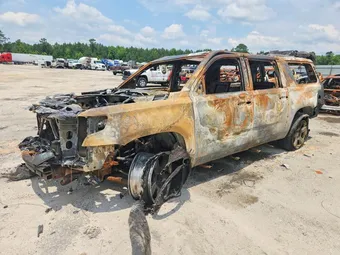 2018 Chevrolet Suburban 1GNSKHKCXJR351821