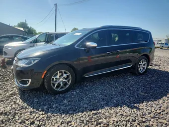 2018 Chrysler Pacifica 2C4RC1GG6JR195231