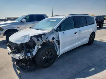 2024 Chrysler Pacifica Hybrid 2C4RC1S75RR122029