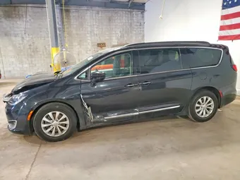 2017 Chrysler Pacifica 2C4RC1BG6HR833057