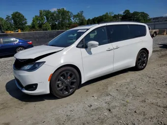 2020 Chrysler Pacifica 2C4RC1GG7LR177226