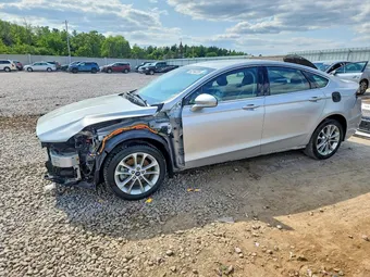 2019 Ford Fusion Energi 3FA6P0SU9KR177564