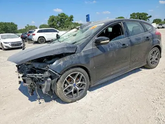 2015 Ford Focus 1FADP3K29FL210655