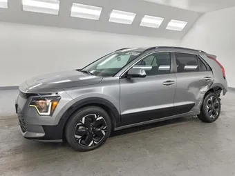 2023 Kia Niro KNDCR3L17P5036600
