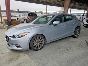 2018 Mazda 3 3MZBN1L32JM199568