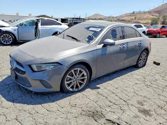 2019 Mercedes-Benz A-Class WDD3G4EB2KW024655