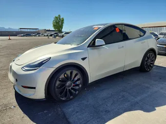 2022 Tesla Model Y 7SAYGDEF6NF337545