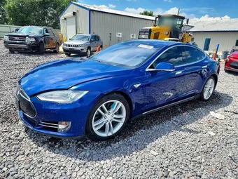 2015 Tesla Model S 5YJSA1E29FF112327