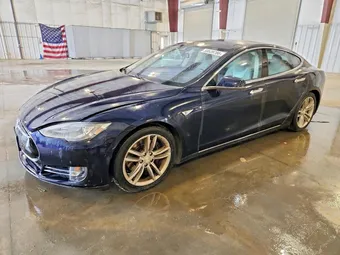 2015 Tesla Model S 5YJSA1H29FFP74792