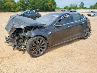 2016 Tesla Model S 5YJSA1E23GF127066