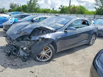 2016 Tesla Model S 5YJSA1E29GF129632