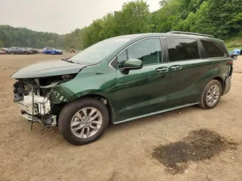 2022 Toyota Sienna 5TDYRKEC8NS080823