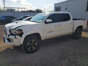 2016 Toyota Tacoma 3TMAZ5CN6GM012529