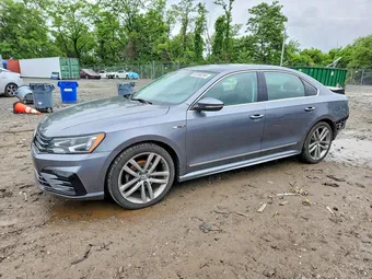 2017 Volkswagen Passat 1VWDT7A36HC056901