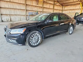 2016 Volkswagen Passat 1VWBT7A35GC069029
