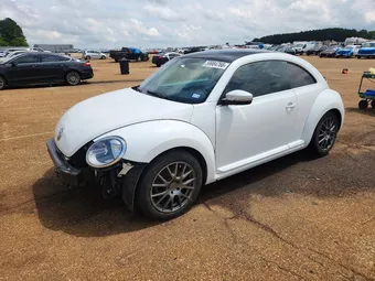 2018 Volkswagen Beetle 3VWJD7AT4JM710556