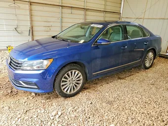 2017 Volkswagen Passat 1VWBT7A33HC008084