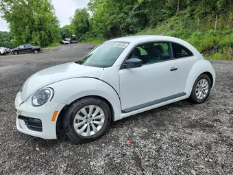2018 Volkswagen Beetle 3VWFD7AT4JM711468