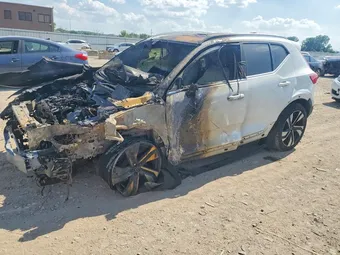 2023 Volvo XC40 YV4L12UA8P2060161