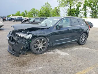 2018 Volvo XC60 LYVA22RLXJB106032