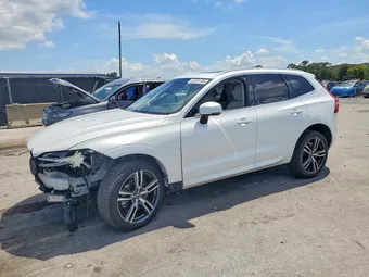 2018 Volvo XC60 YV4A22RK2J1041687