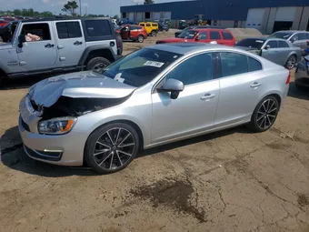 2016 Volvo S60 YV126MFK4G2411806