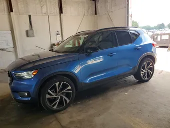 2021 Volvo XC40 YV4162UM8M2428126