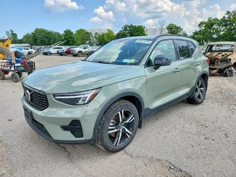 2024 Volvo XC40 YV4L12UK8R2348936