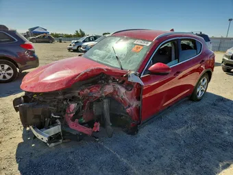 2018 Alfa Romeo ZASFAKAN8J7B88506