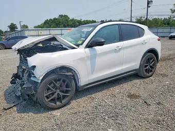 2019 Alfa Romeo ZASPAKAN8K7C70175