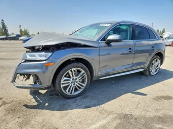 2018 Audi Q5 WA1CNAFY5J2018043