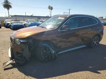 2017 BMW X1 WBXHT3C34H5F72405