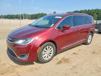 2017 Chrysler Pacifica 2C4RC1BG3HR566038 Lot 64012676
