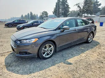 2016 Ford Fusion Energi 3FA6P0SU9GR106100