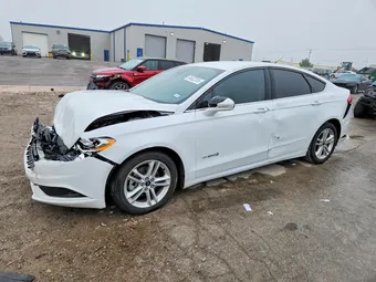 2018 Ford Fusion 3FA6P0LU4JR261157