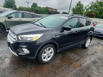 2018 Ford Escape 1FMCU9GDXJUB17136