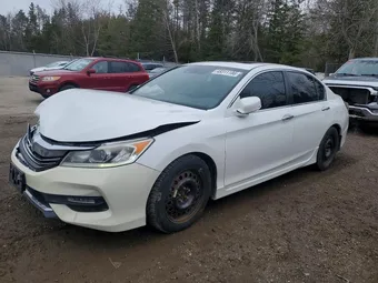 2016 Honda Accord 1HGCR2F68GA807883