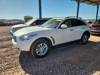 2016 Infiniti QX70 JN8CS1MW7GM750160