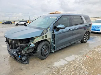 2022 Kia Carnival KNDNC5H31N6145223