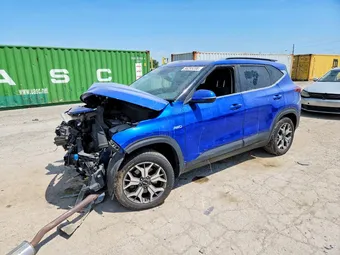 2021 Kia Seltos KNDERCAA4M7218136