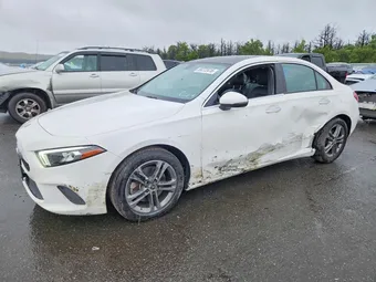 2020 Mercedes-Benz A-Class W1K3G4FB1LJ229798