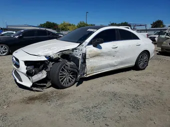 2020 Mercedes-Benz CLA-Class W1K5J4GBXLN100671