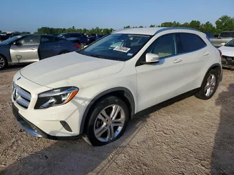 2016 Mercedes-Benz GLA-Class WDCTG4GB0GJ242812