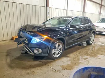 2019 Mercedes-Benz GLA-Class WDCTG4GB8KU017366
