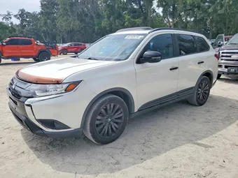 2020 Mitsubishi Outlander JA4AZ3A31LZ013550