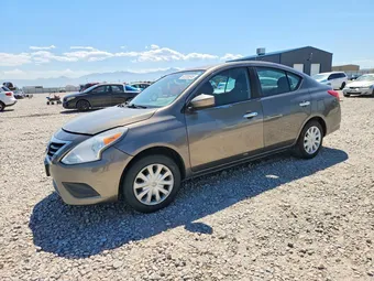 2016 Nissan Versa 3N1CN7AP1GL889085