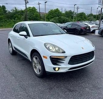 2017 Porsche Macan WP1AB2A54HLB16475