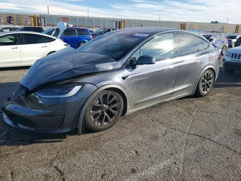 2023 Tesla Model X 7SAXCBE55PF408496