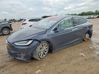 2019 Tesla Model X 5YJXCBE20KF157365