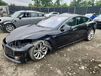 2016 Tesla Model S 5YJSA1E26GF146839